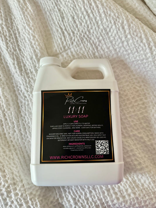 NATURAL LUXURY LIQUID LAUNDRY DETERGENT